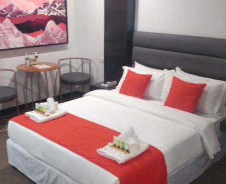 Palette Angeles, Clark International Airport, Formerly Boss Hotel