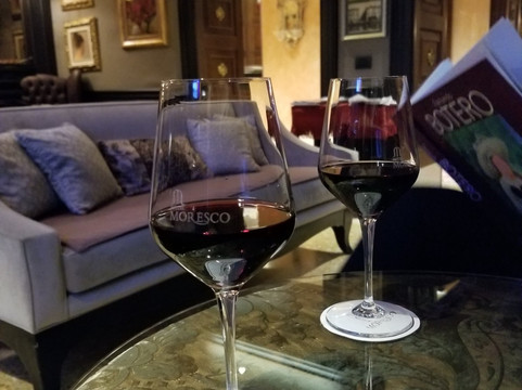 摩里斯科酒店主图