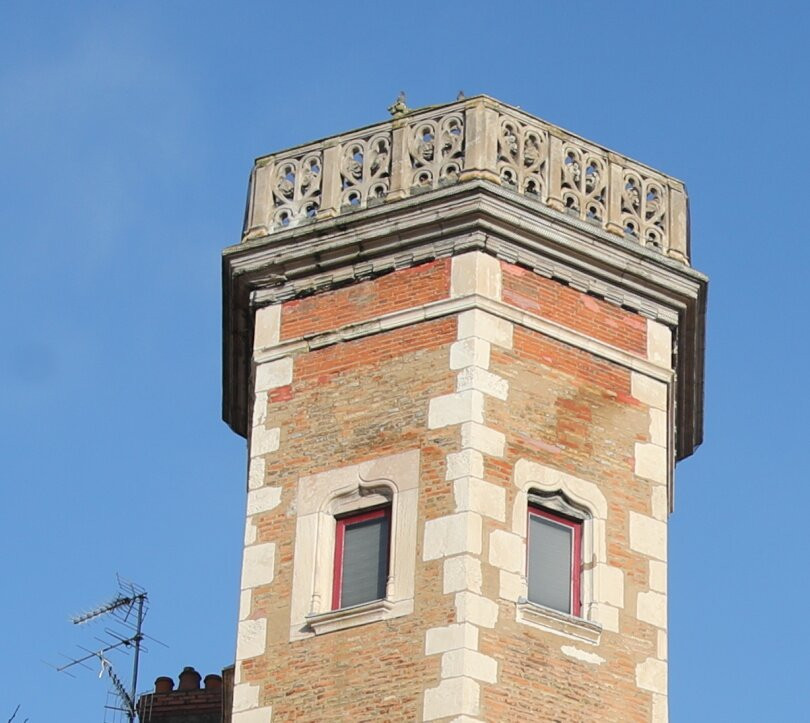 Tour Chevrier-索恩河畔沙隆必去景点