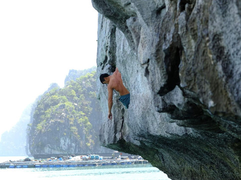 Cai Beo Floating Village