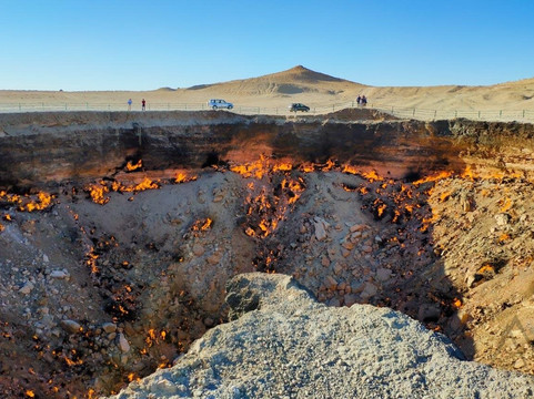 Darvaza Gas Crater-Darvaza必去景点
