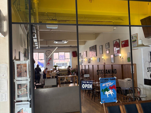 Stefanino Panino E Vino