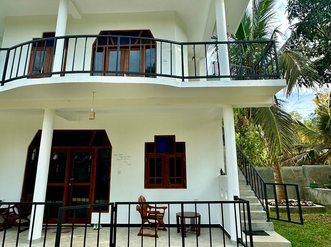 蓝天餐厅旅馆主图