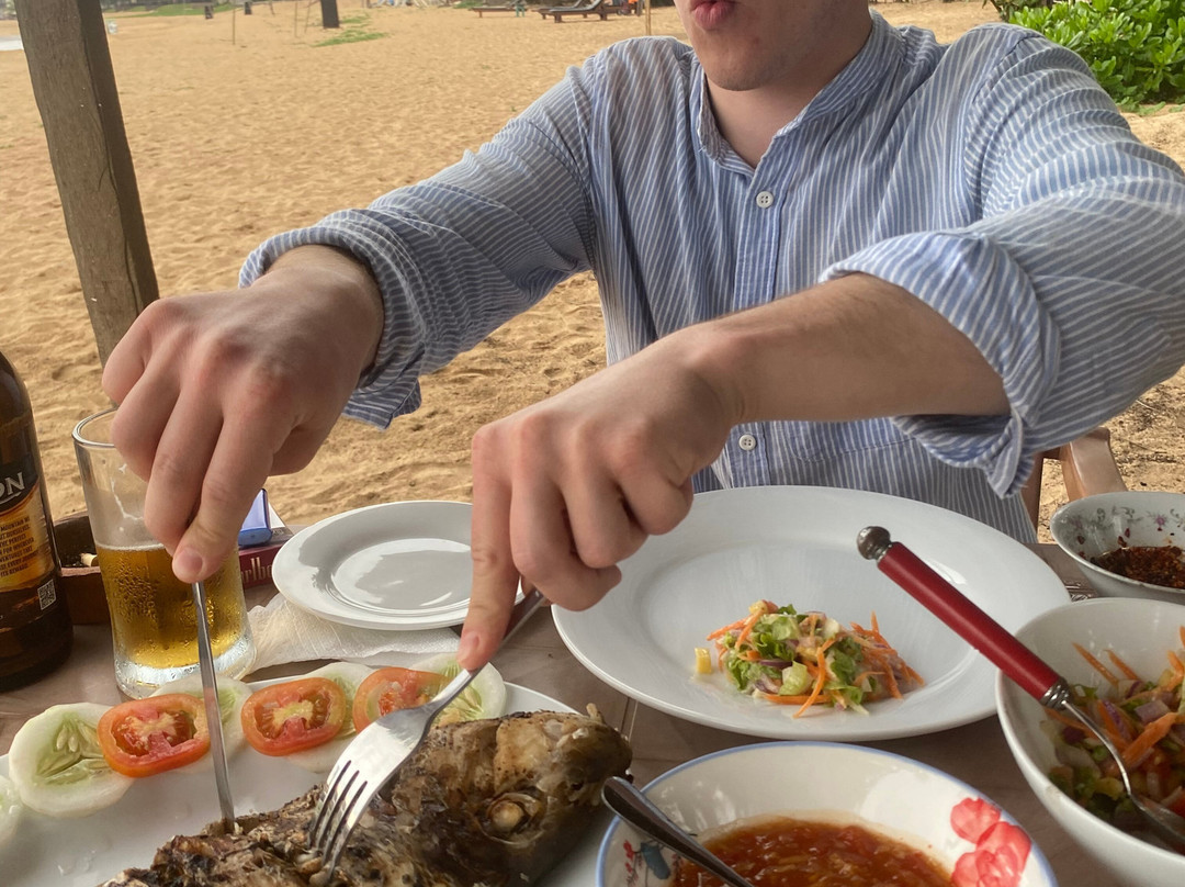 沃萨娜海滩酒店主图