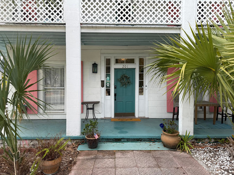 老卡拉贝尔酒店主图