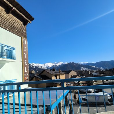 乌斯塔莱酒店-官方