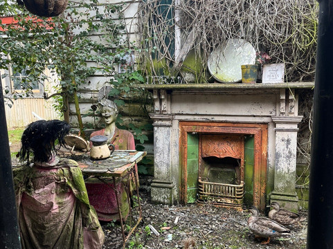 Demolition World-因弗卡吉尔必去景点