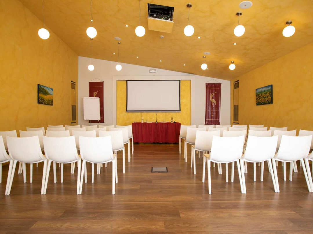 艾卡瓦里尔日贝斯特韦斯特酒店