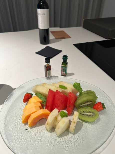 宝吧套房酒店-客卧