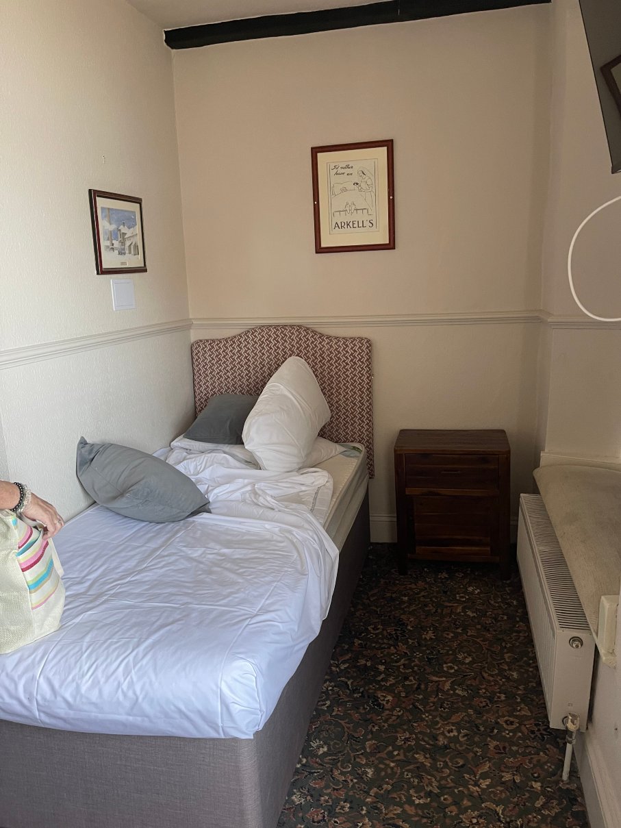 奇平诺顿国王阿姆斯酒店-客卧