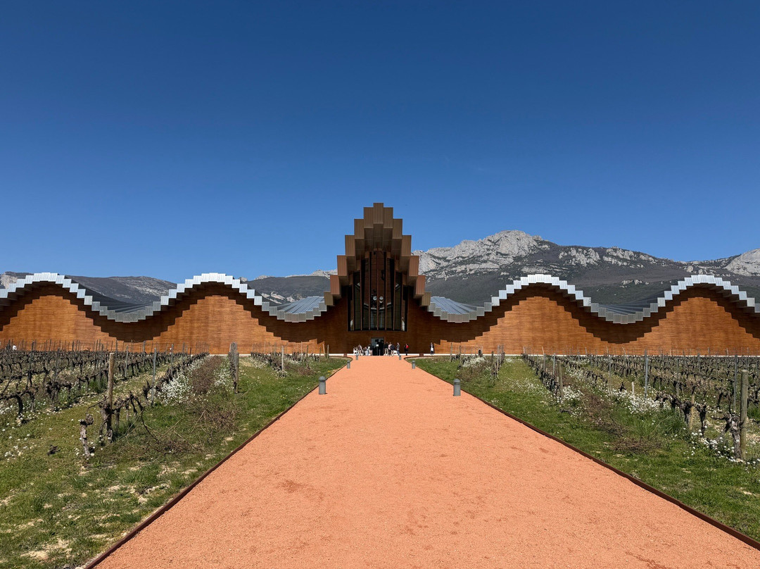 Bodegas Ysios-拉瓜迪亚必去景点