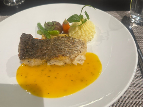 Halong Capella Cruise-海防必去景点