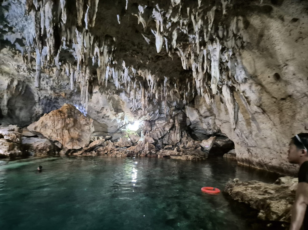 喜纳达南洞-伊斯必去景点