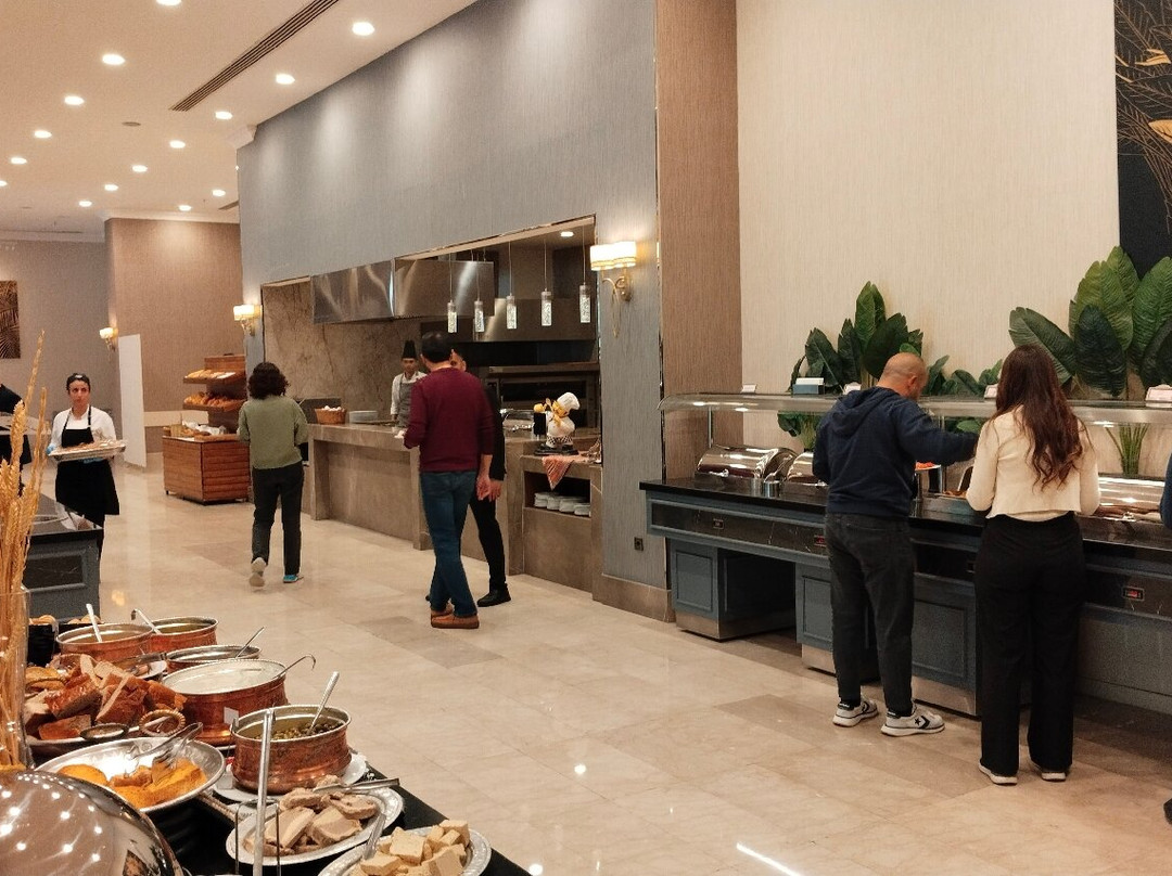 马尔丁温德姆华美达广场酒店主图