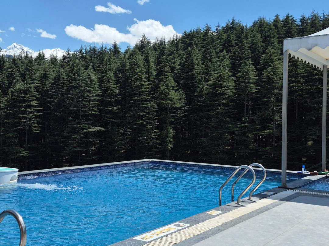 马拉里果园草坪酒店主图