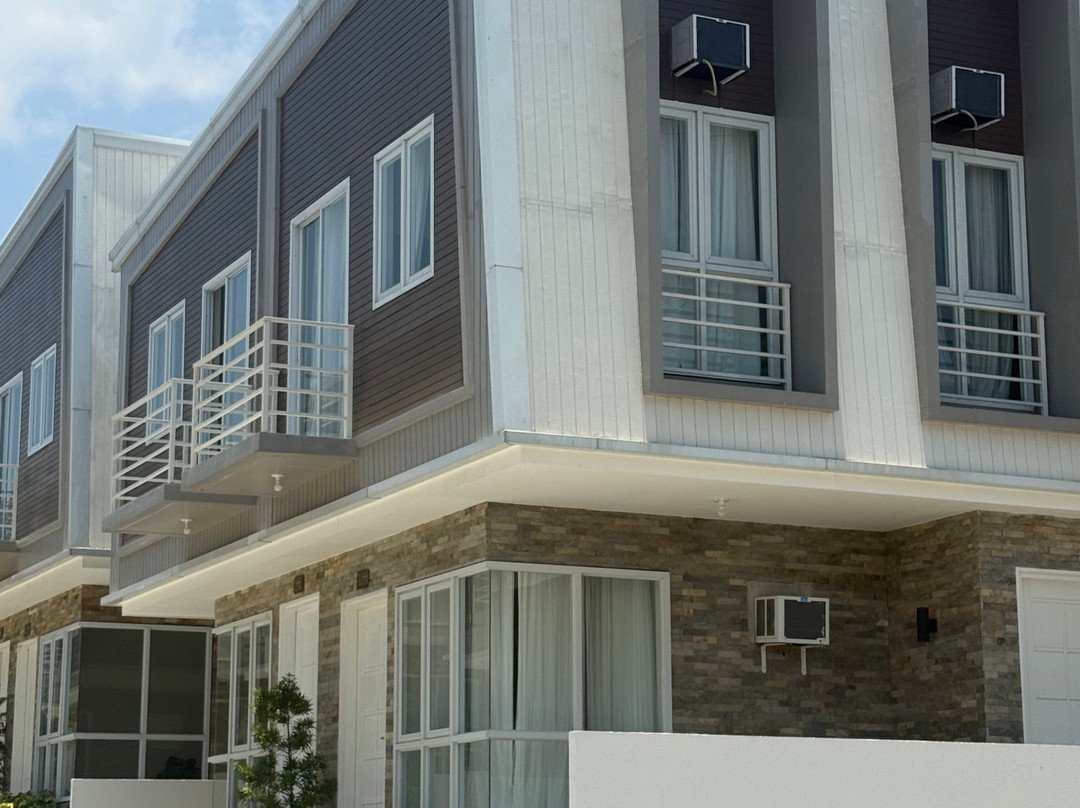 Verdant Villas