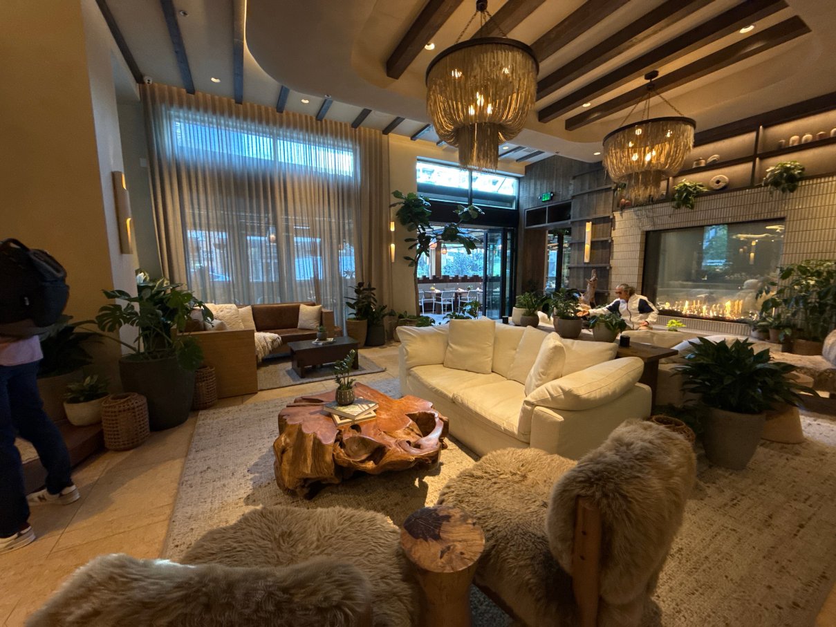丹尼公园酒店-旅行者
