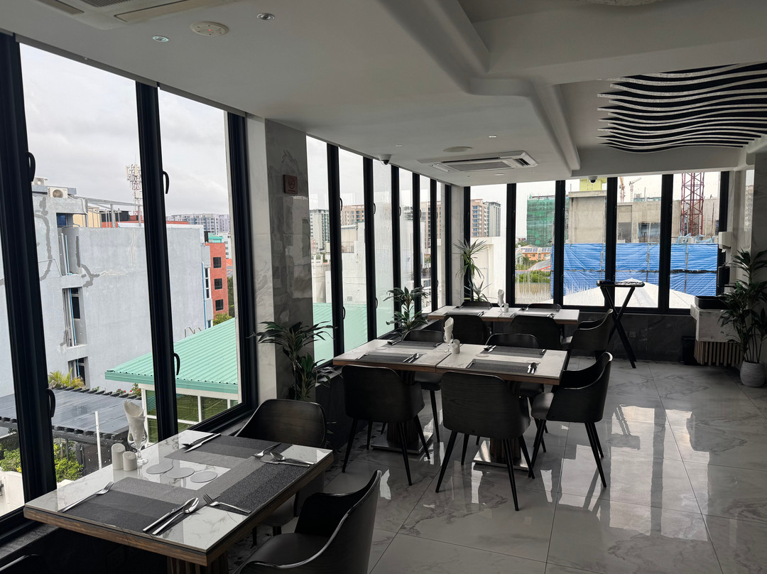 呼鲁马累海洋大酒店主图