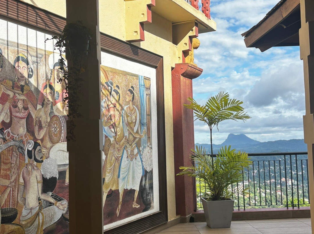 阿玛亚山酒店主图