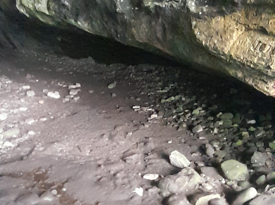 King's Caves-Blackwaterfoot必去景点