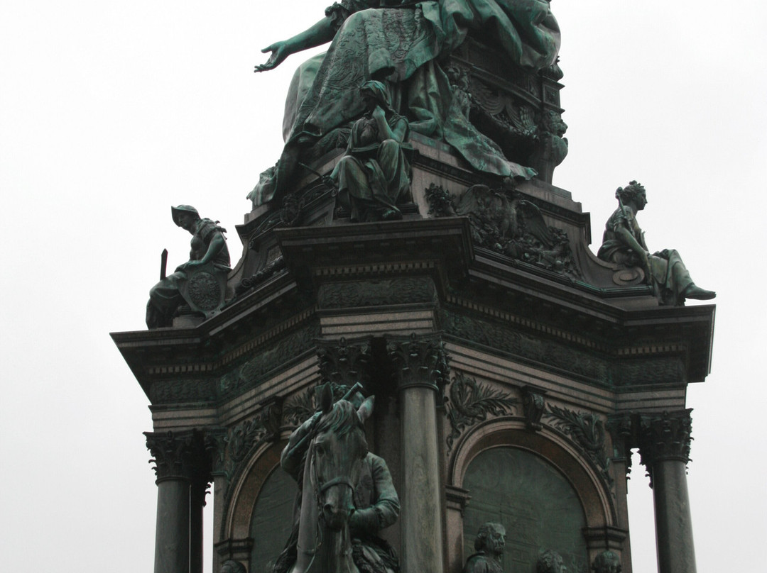 Maria Theresien Square-维也纳必去景点