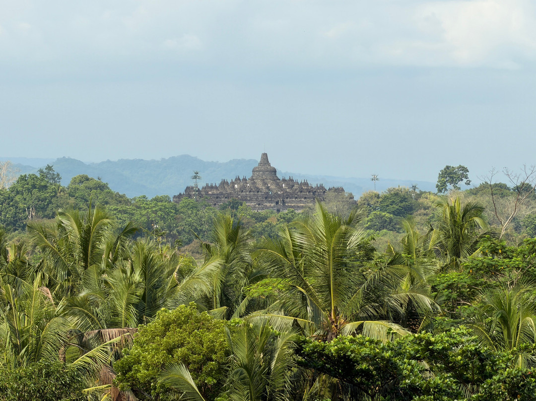 Tiga Dari Borobudur