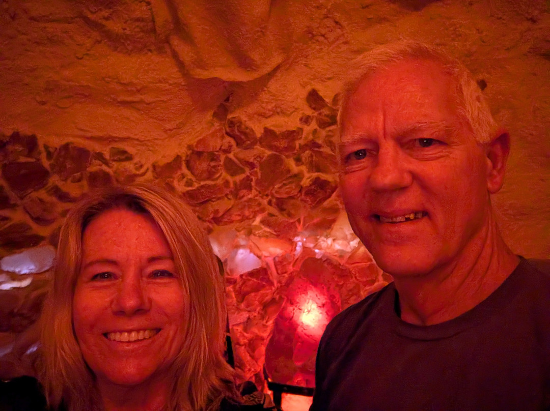 Pomona Salt Cave And Spa-White Sulphur Springs必去景点
