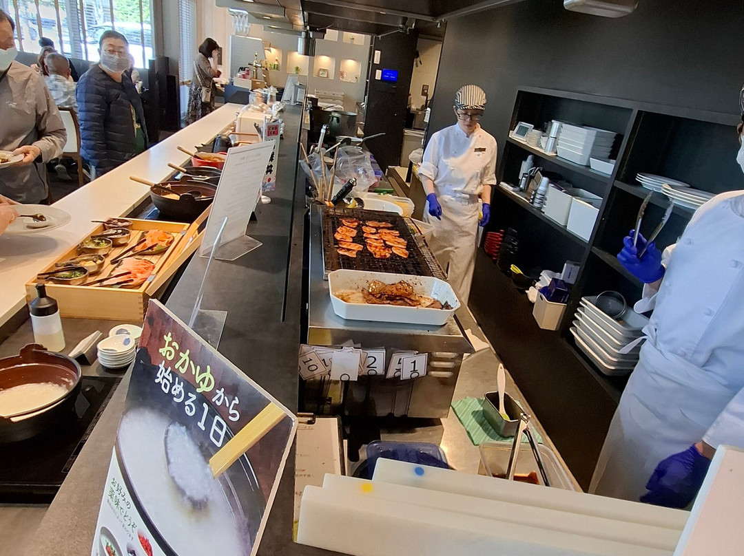 带广站前里满士酒店主图