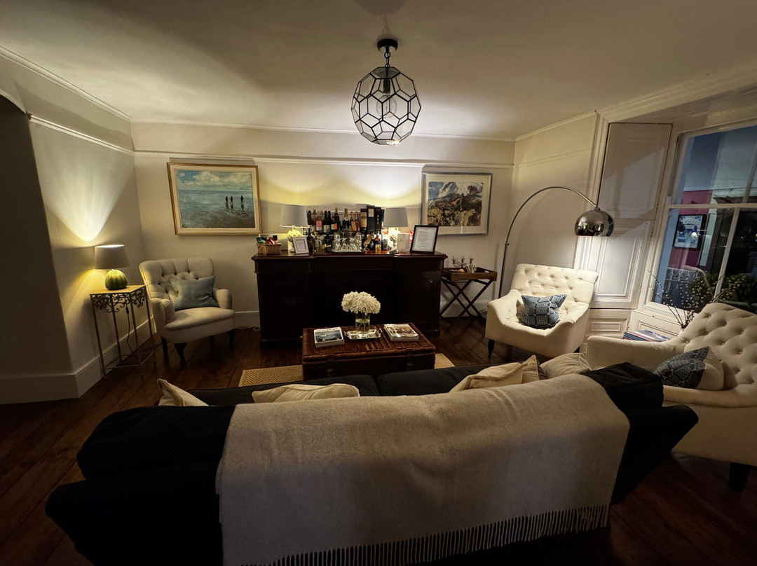 Manor Town House主图