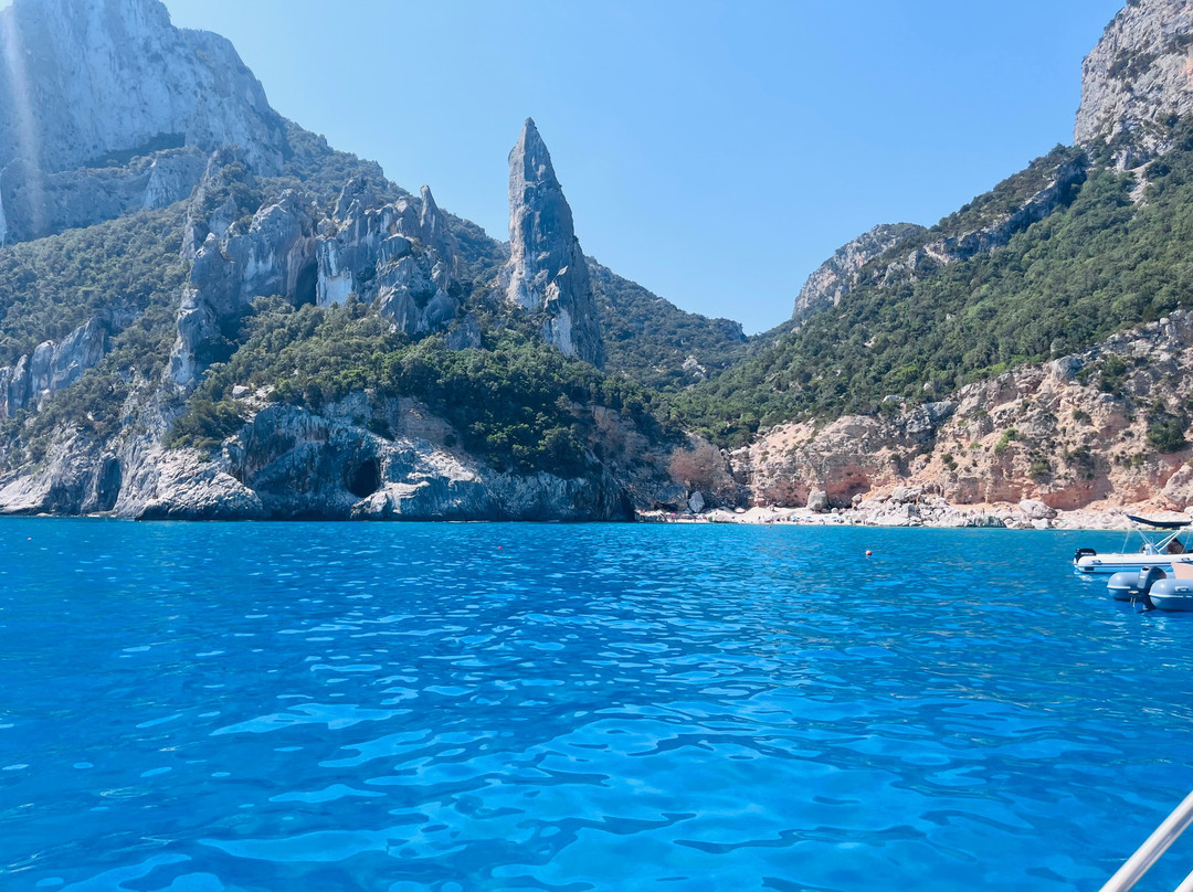 Blue Driving - Noleggio Gommoni ed escursioni nel Golfo di Orosei-奥罗塞必去景点