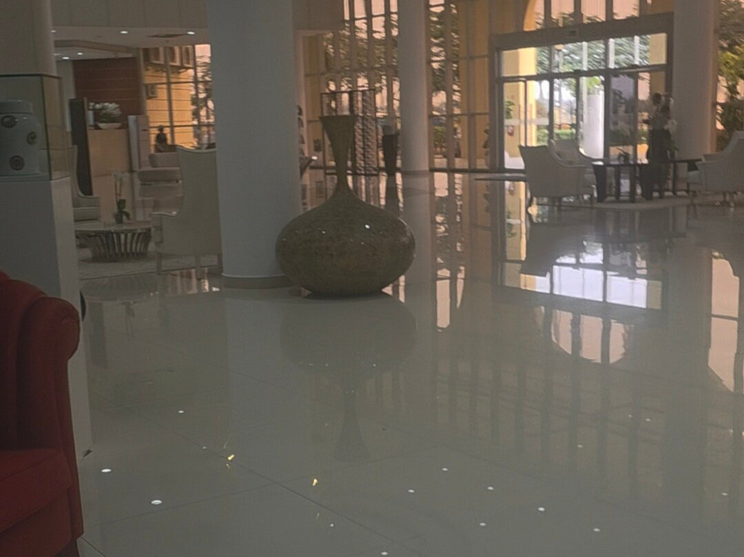 维多利亚花园酒店主图