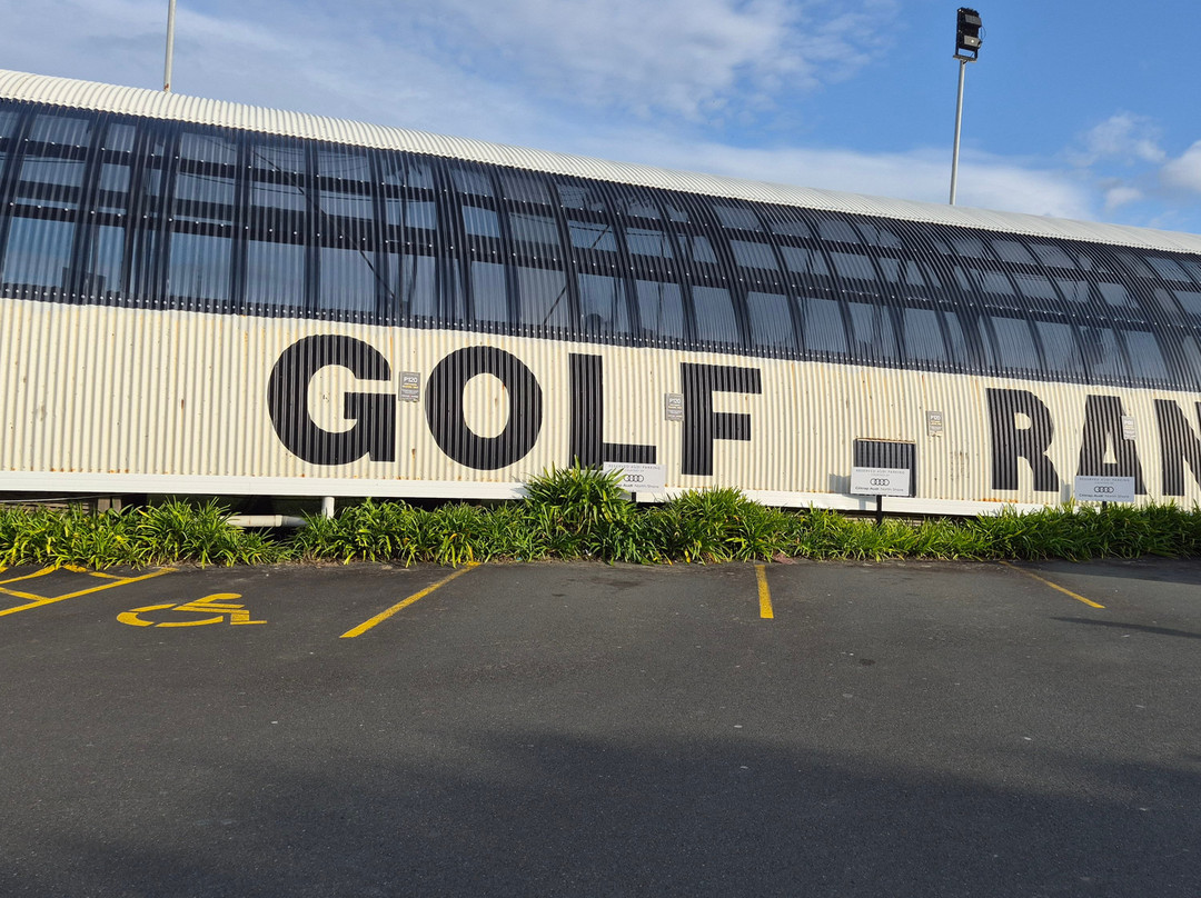 Golf Warehouse Driving Range - Takapuna-塔卡普纳必去景点