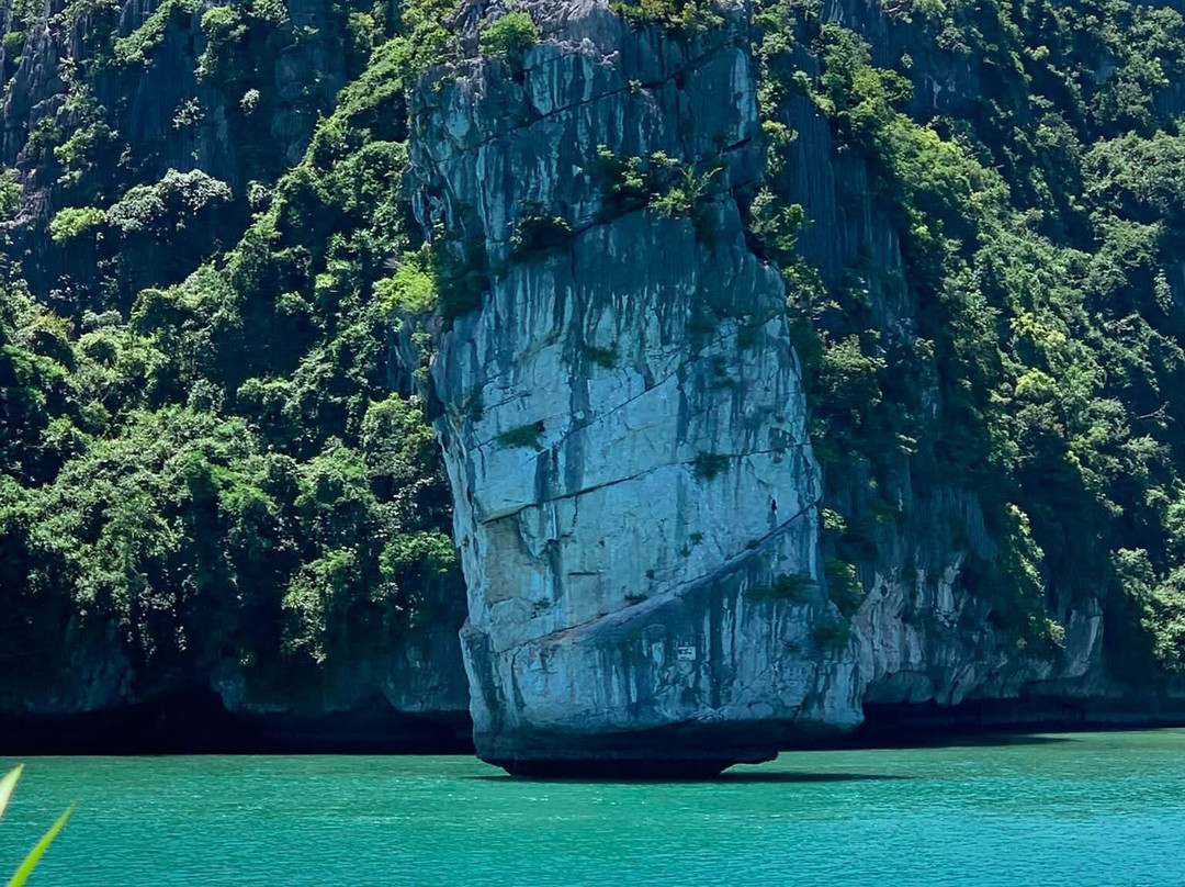 Blue Swimmer Outdoors-下龙湾必去景点