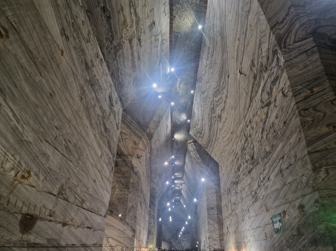 Unirea Salt Mine-斯勒尼克必去景点