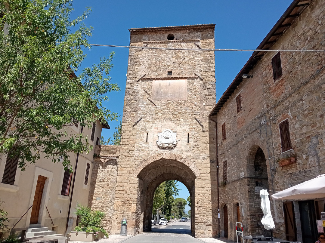 Porta Cannara-Bevagna必去景点