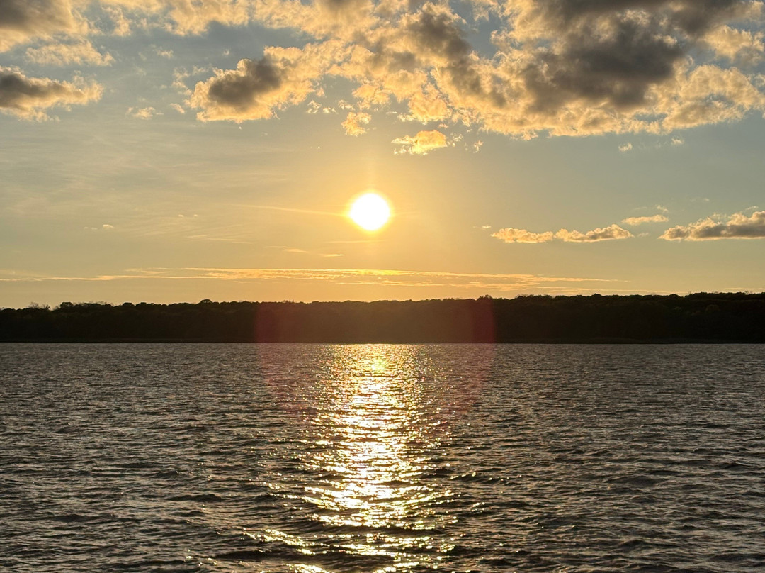 Dylan Lock Sunset Cruise & Concert-Penetanguishene必去景点