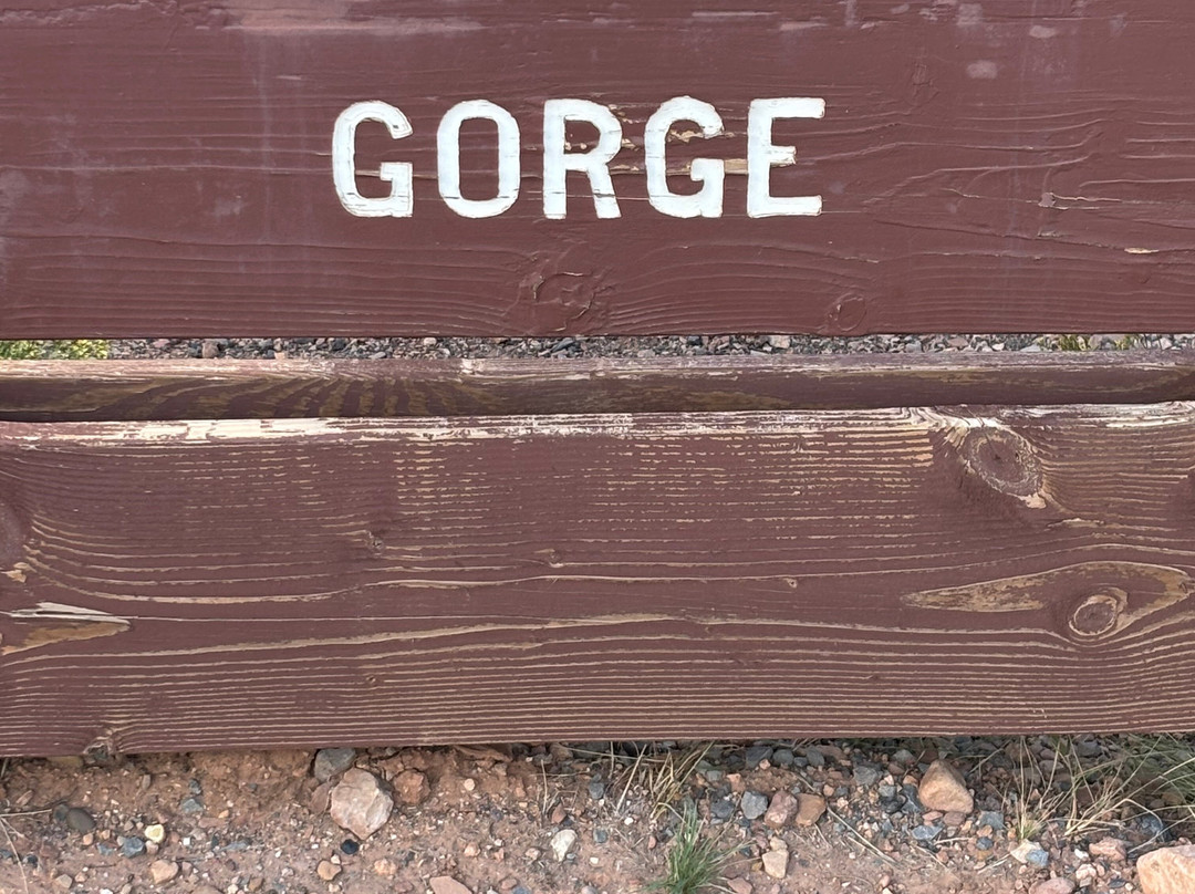 Capitol Gorge Trail-圆顶礁国家公园必去景点