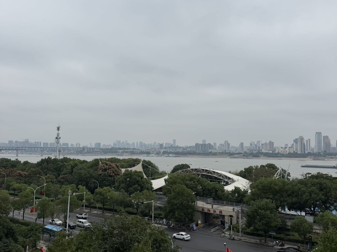 武汉世茂希尔顿酒店主图