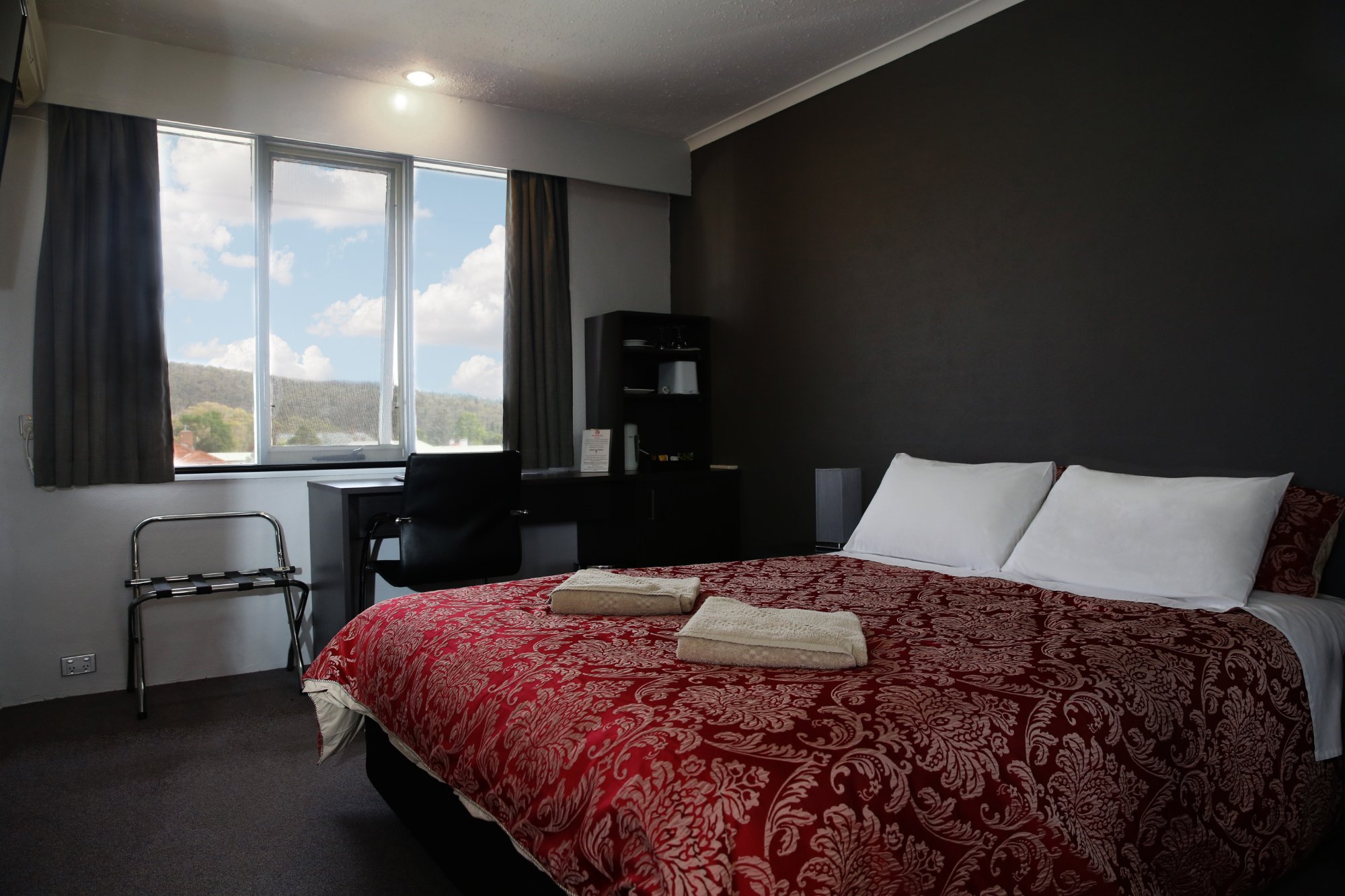 White Manor Motel-官方