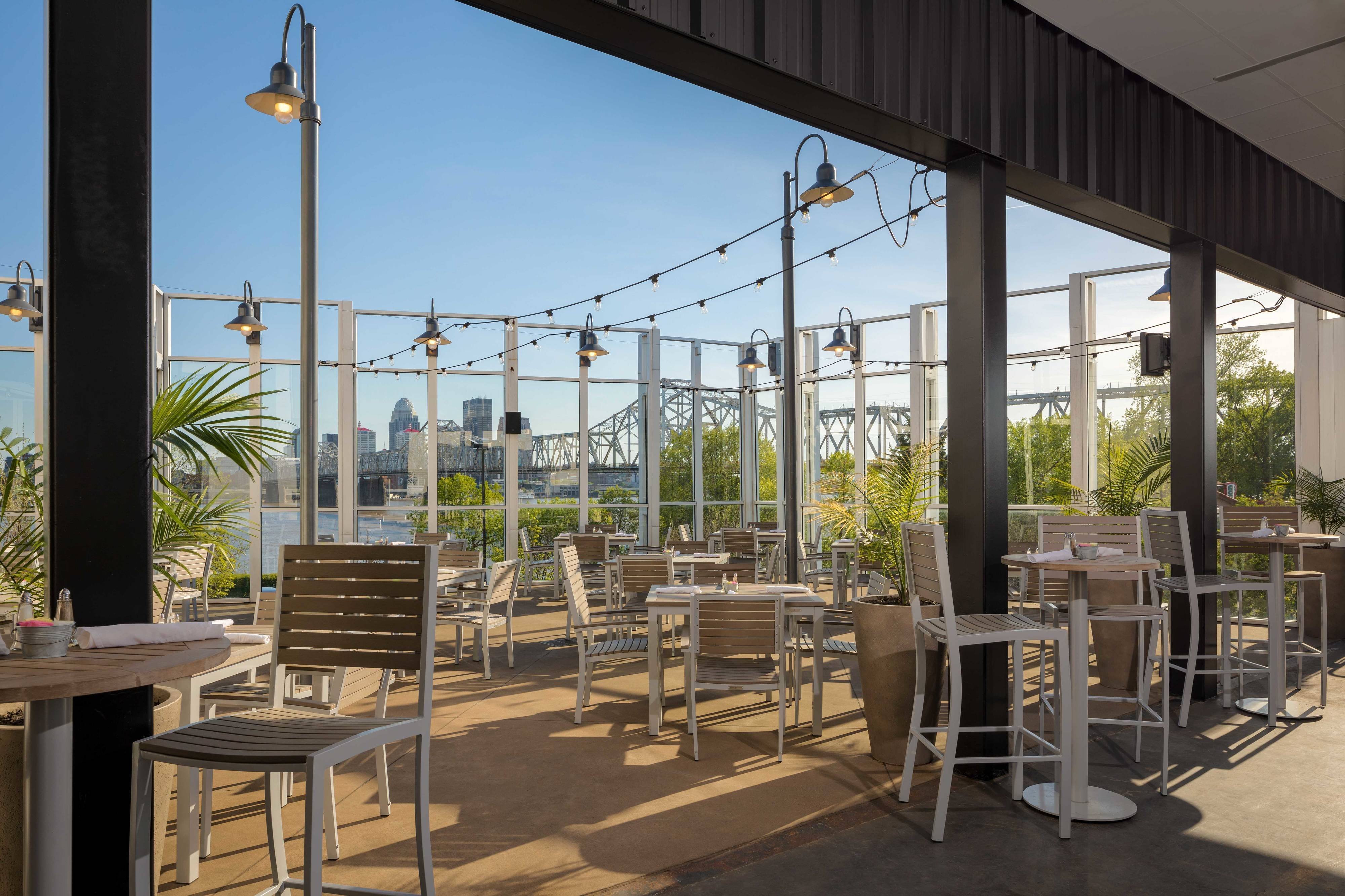 Sheraton Louisville Riverside Hotel-官方