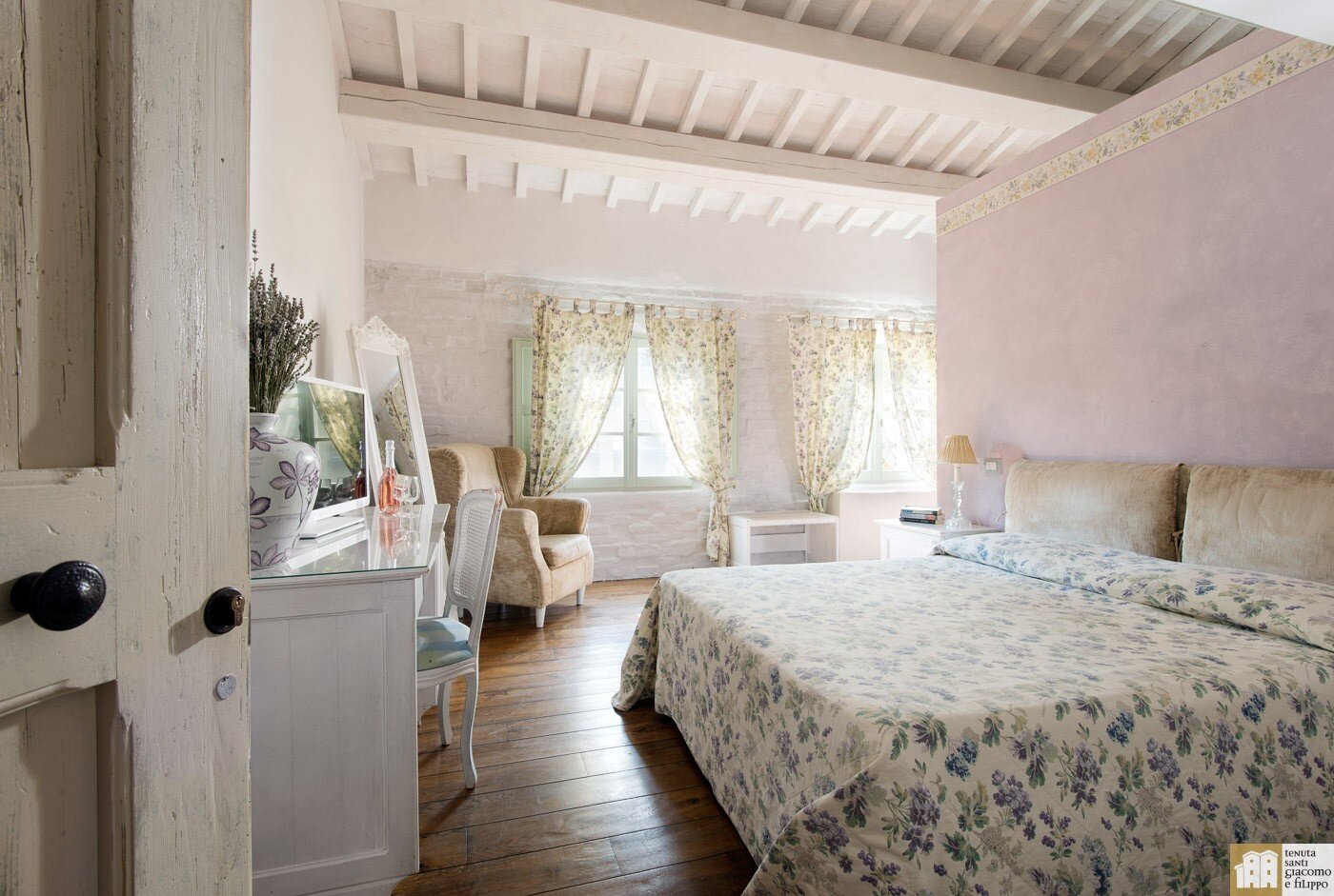 Tenuta Santi Giacomo e Filippo-官方