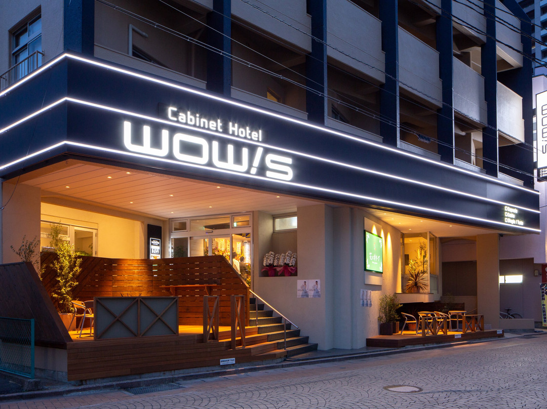 Cabinet Hotel WOW!S