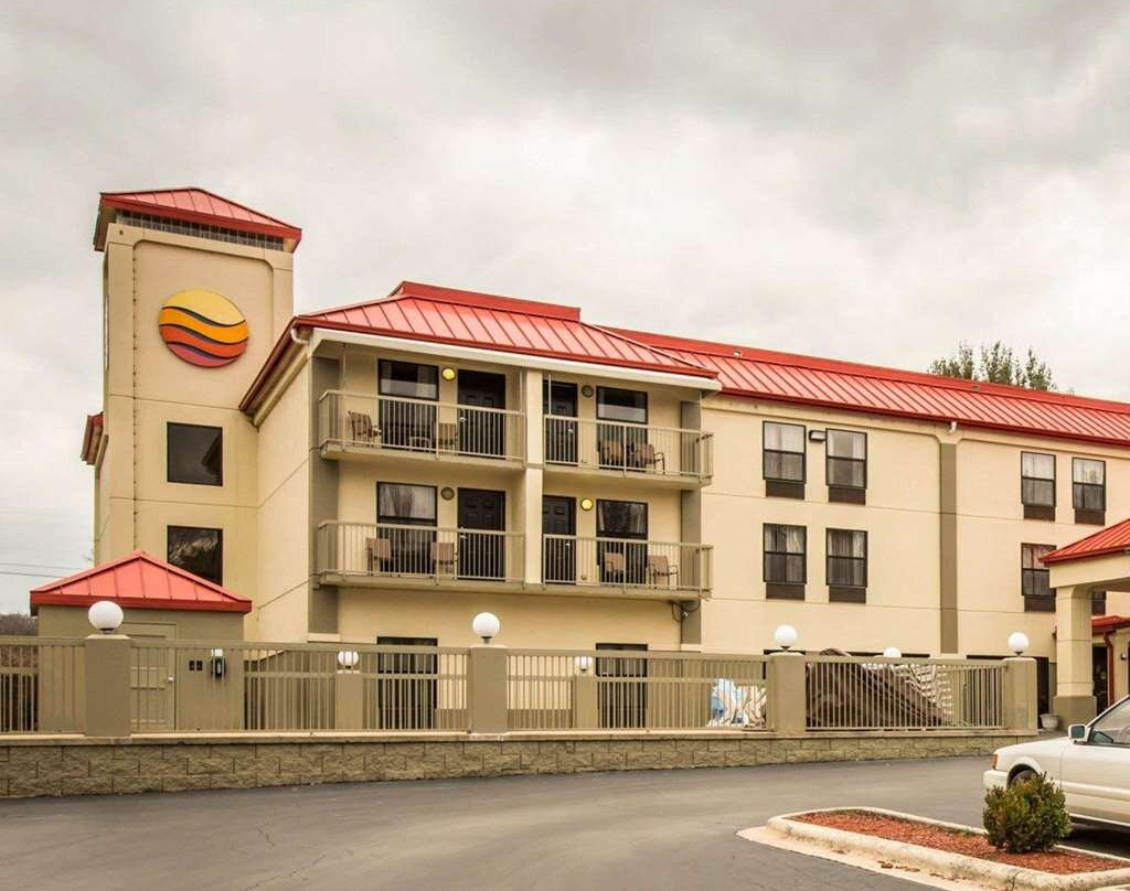 Comfort Inn Biltmore West主图
