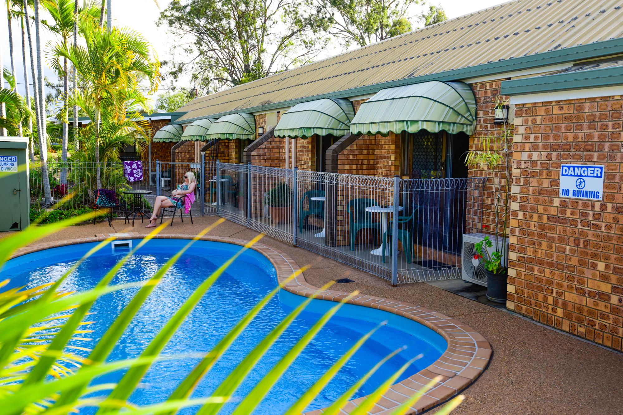 Beach 'N Reef Motel-泳池