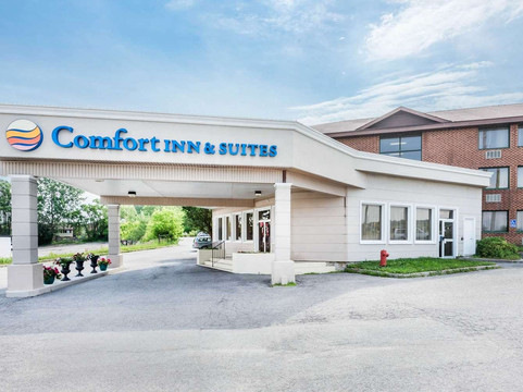 Comfort Inn & Suites Barrie主图