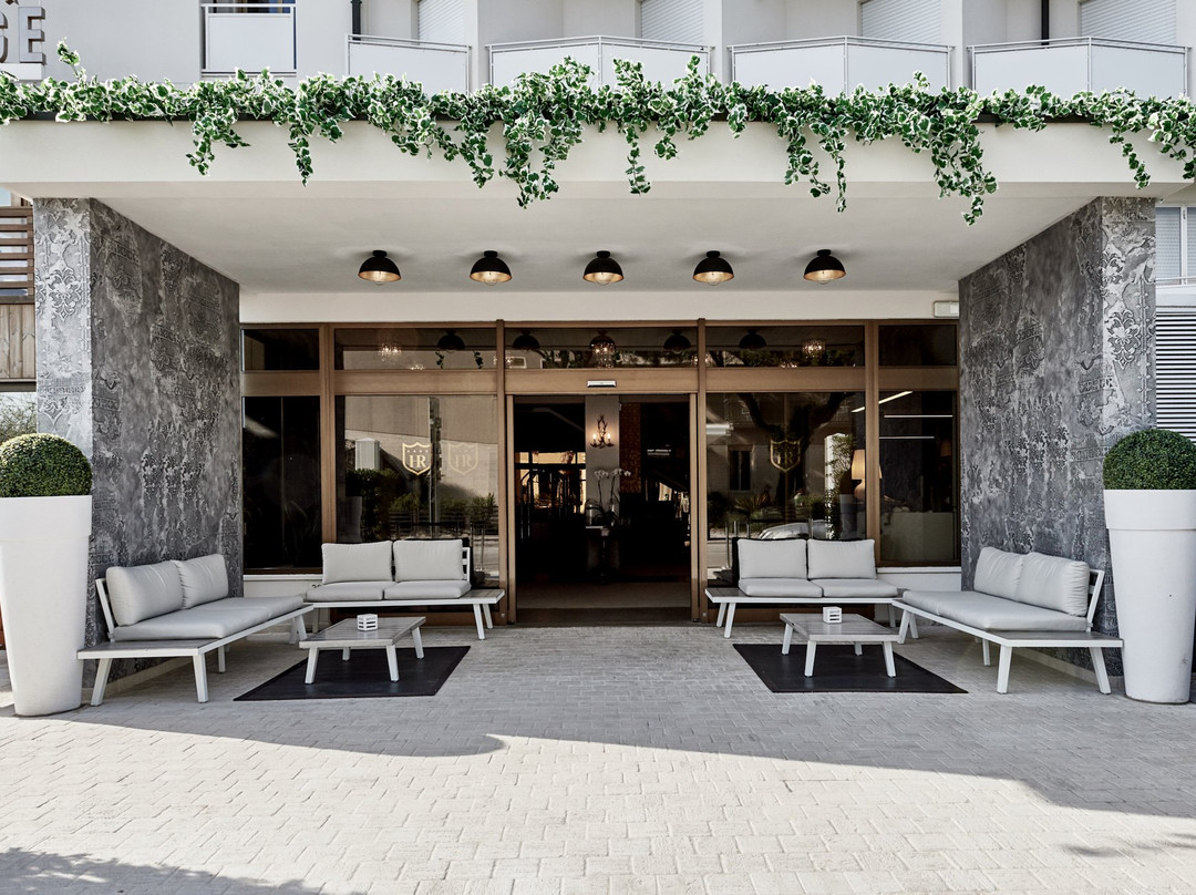 Rouge Hotel International