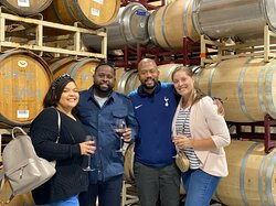 Absolute Charm Wine Tours-弗雷德里克斯堡必去景点