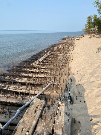 40 Mile Point Lighthouse景点图片