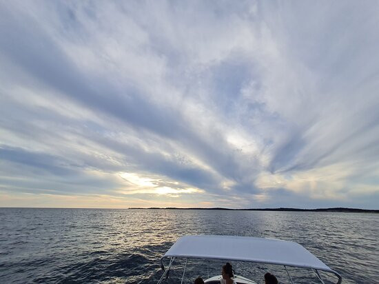 Private Boat Excursions Pula-普拉必去景点