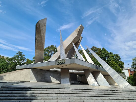 Poznan Army Monument-波兹南必去景点